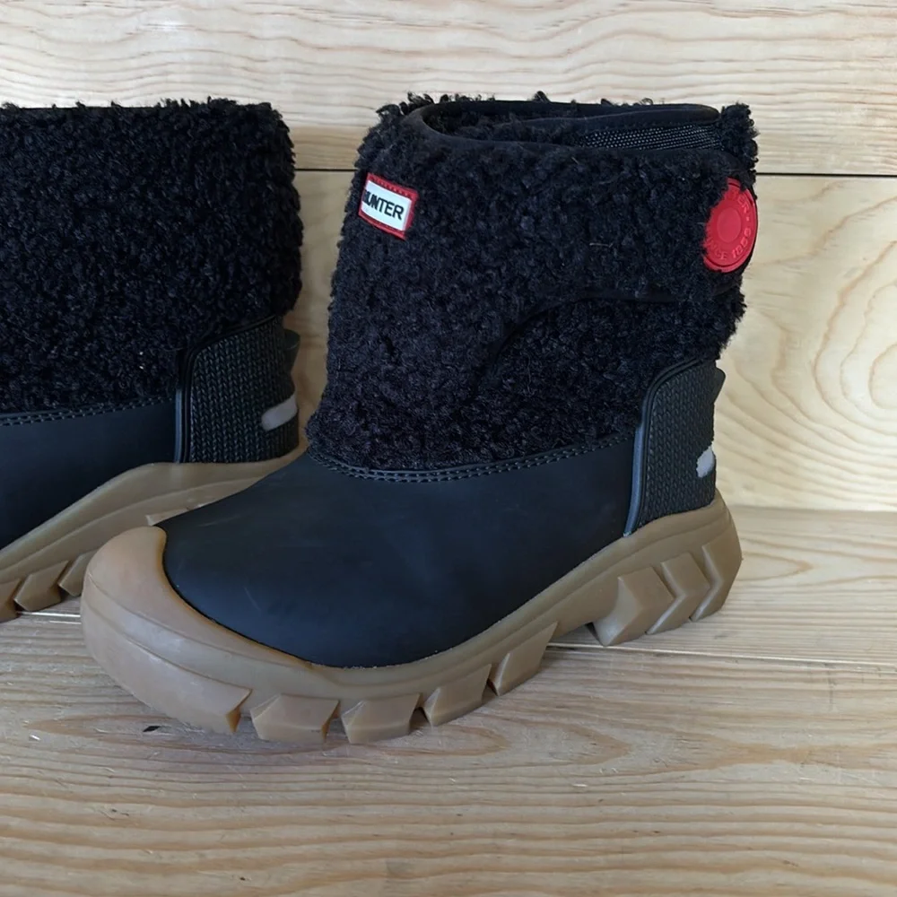 Hunter Black‎ and Tan Winter Boots